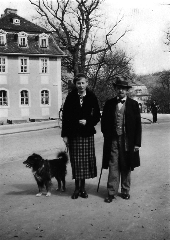 Eva Mühlbächer und Gustav Lewin am Ilmpark